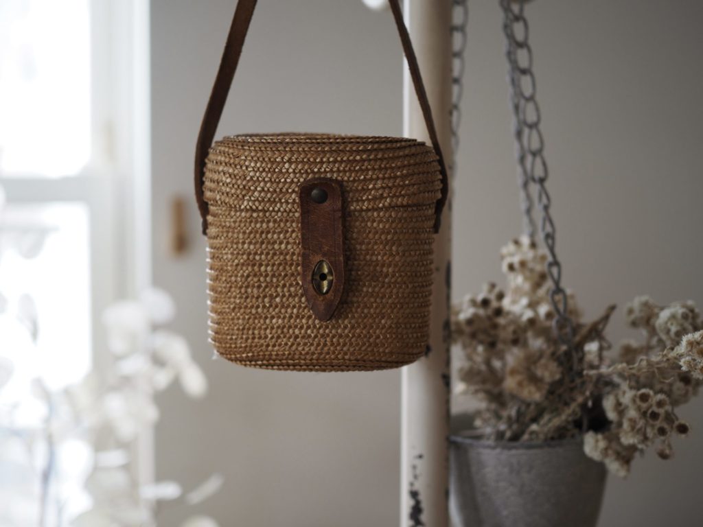 フランス製　カゴバック